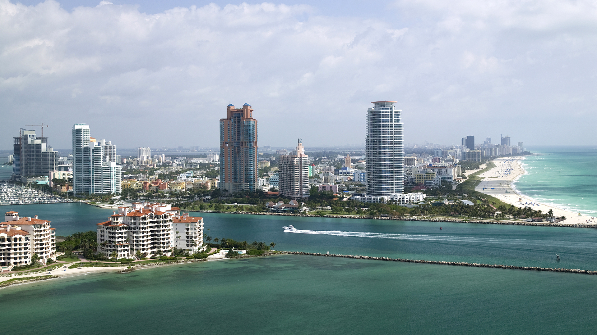 Fisher Island, the hidden treasure of Miami that has seduced lovers of luxury and exclusivity (Getty)