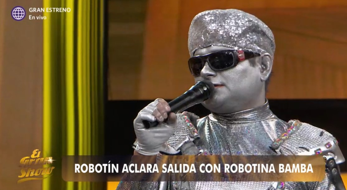 Robotín pide perdón a Robotina.