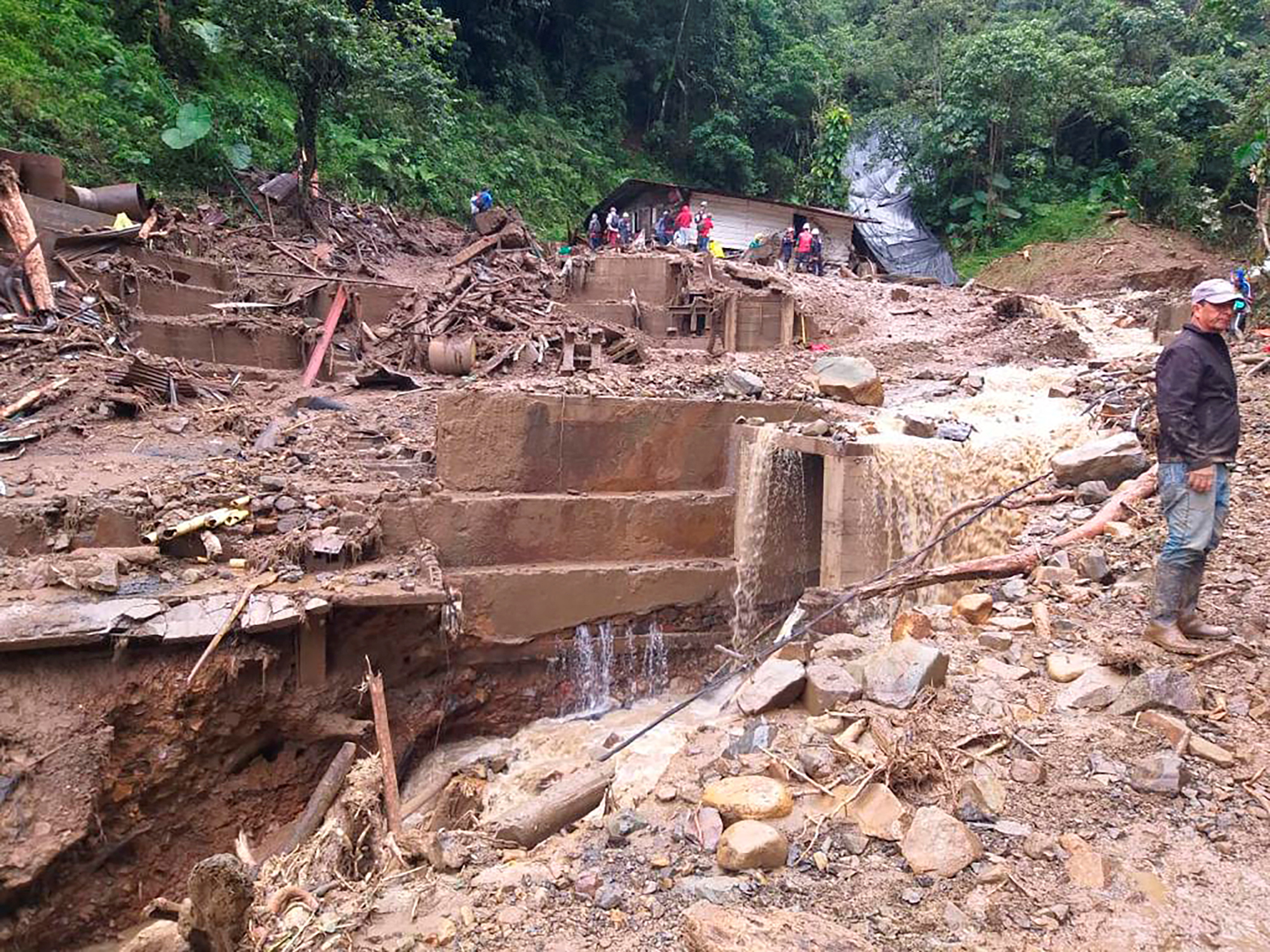 5 землетрясения. Наводнение в Колумбии 2022 ноябрь.