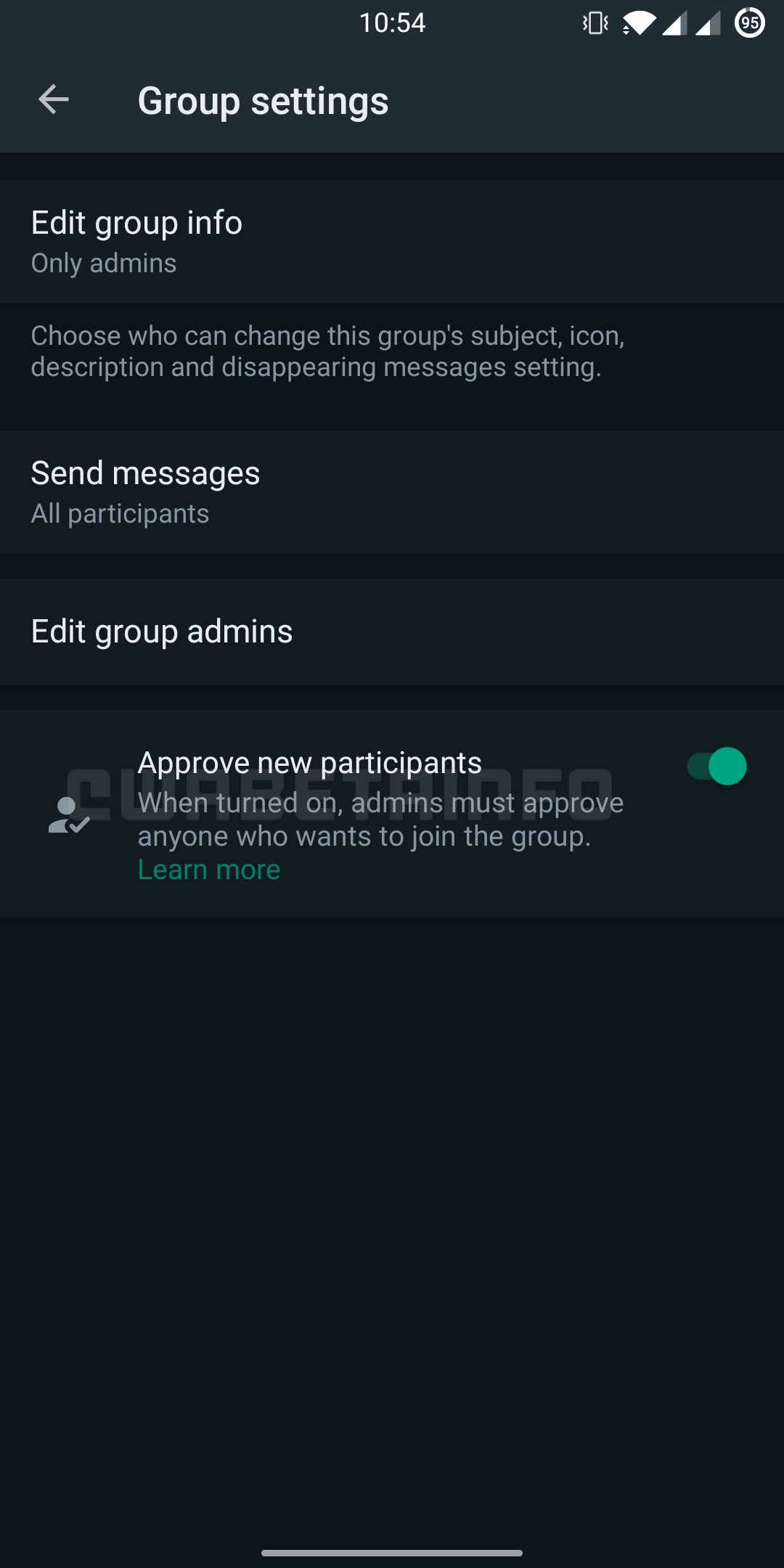 WhatsApp update will allow group administrators to moderate and approve the entry of new members manually.  (WABetaInfo)