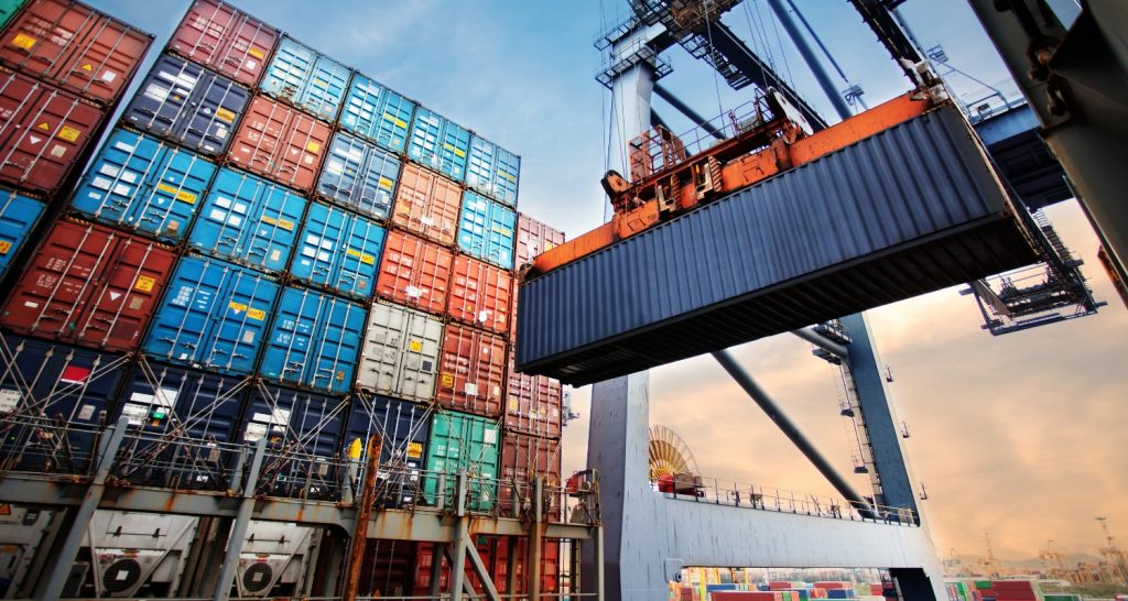Estrepitosa caída de las exportaciones colombianas en abril pone en alerta al comercio exterior