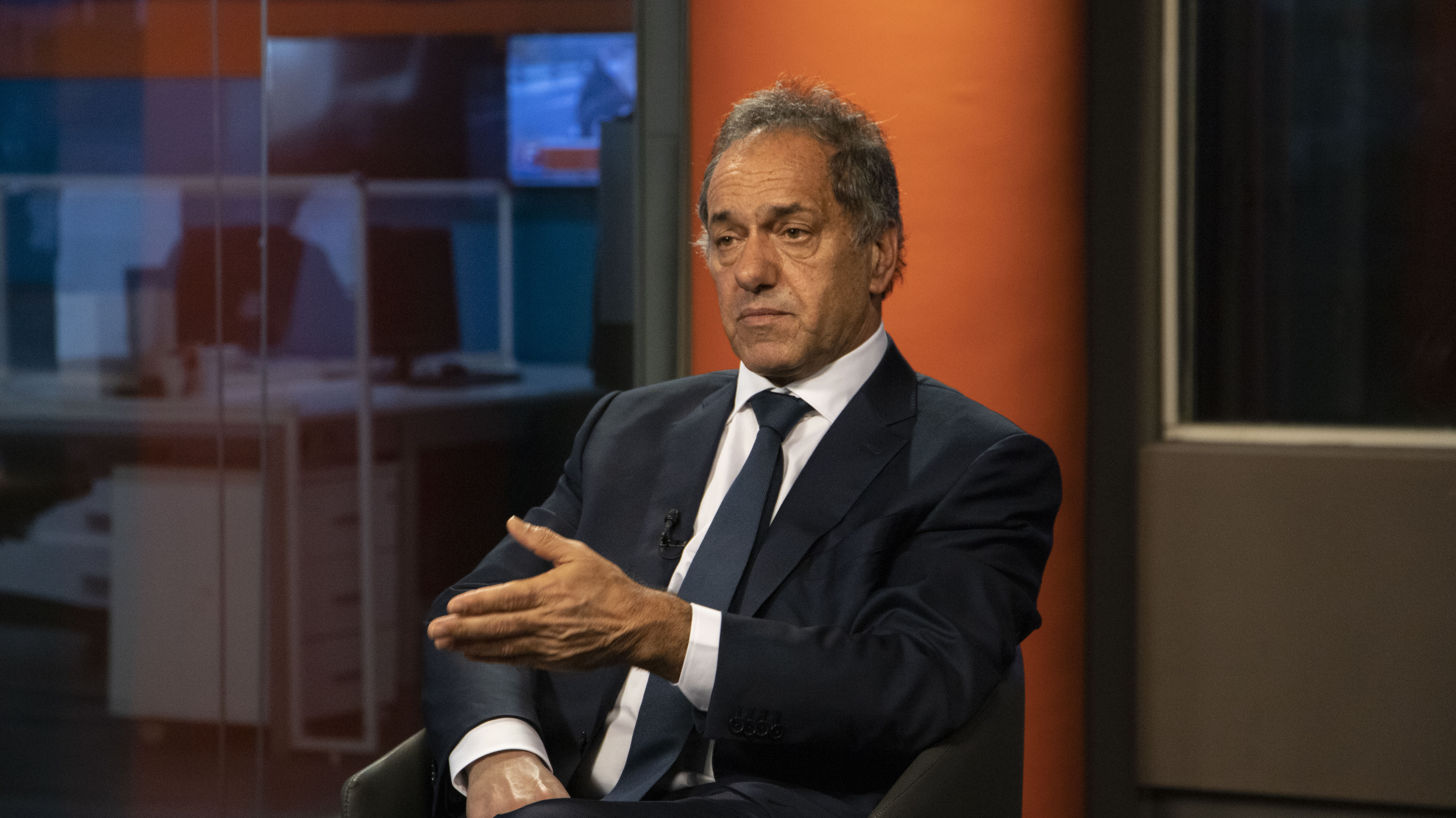 Daniel Scioli quiere ser candidato a presidente, pero se presentará solo si Fernández no lo hace 