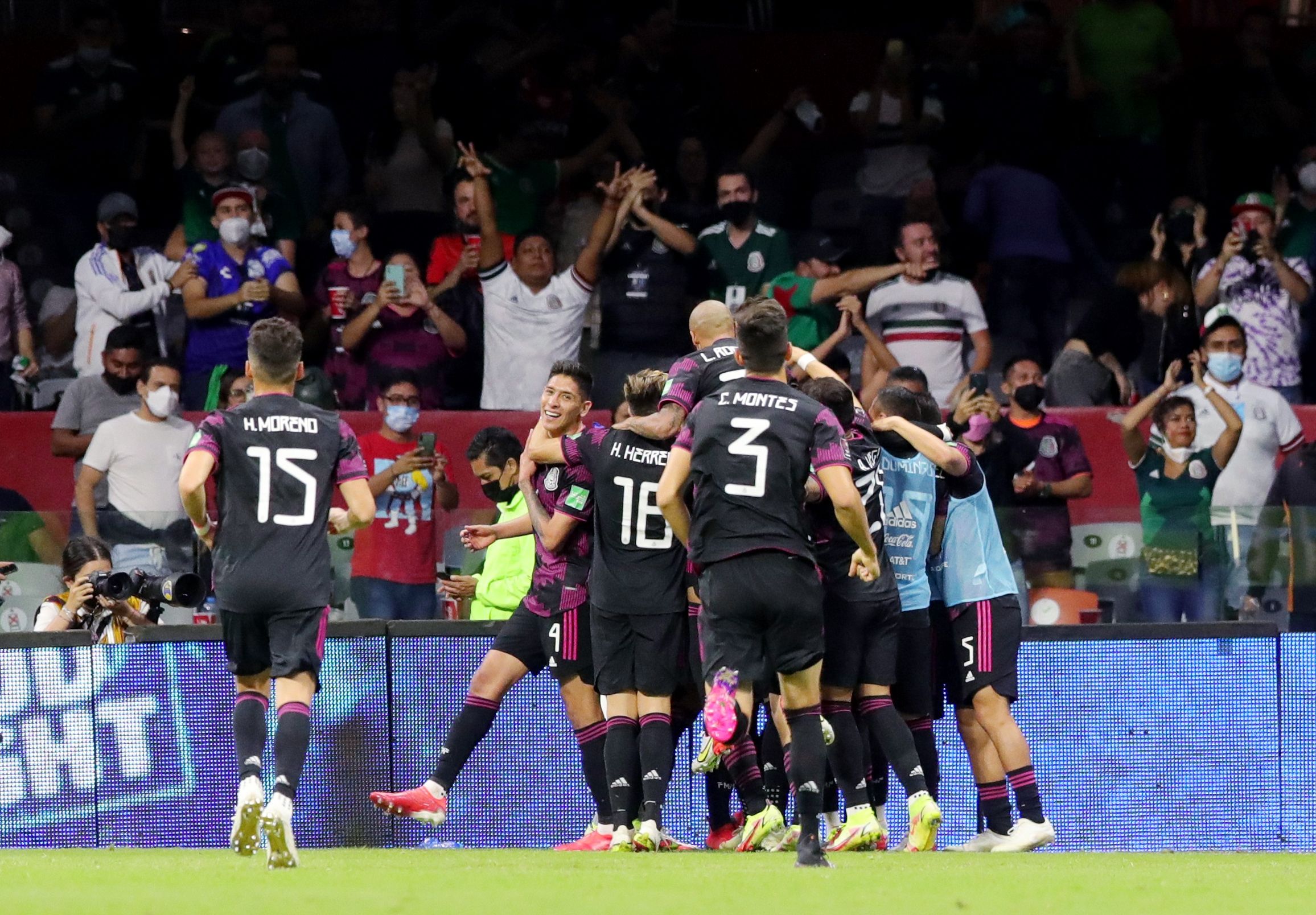 México solamente ha disputado dos partidos de local en la eliminatoria mundialista rumbo a Qatar 2022 (Foto: REUTERS/Henry Romero)