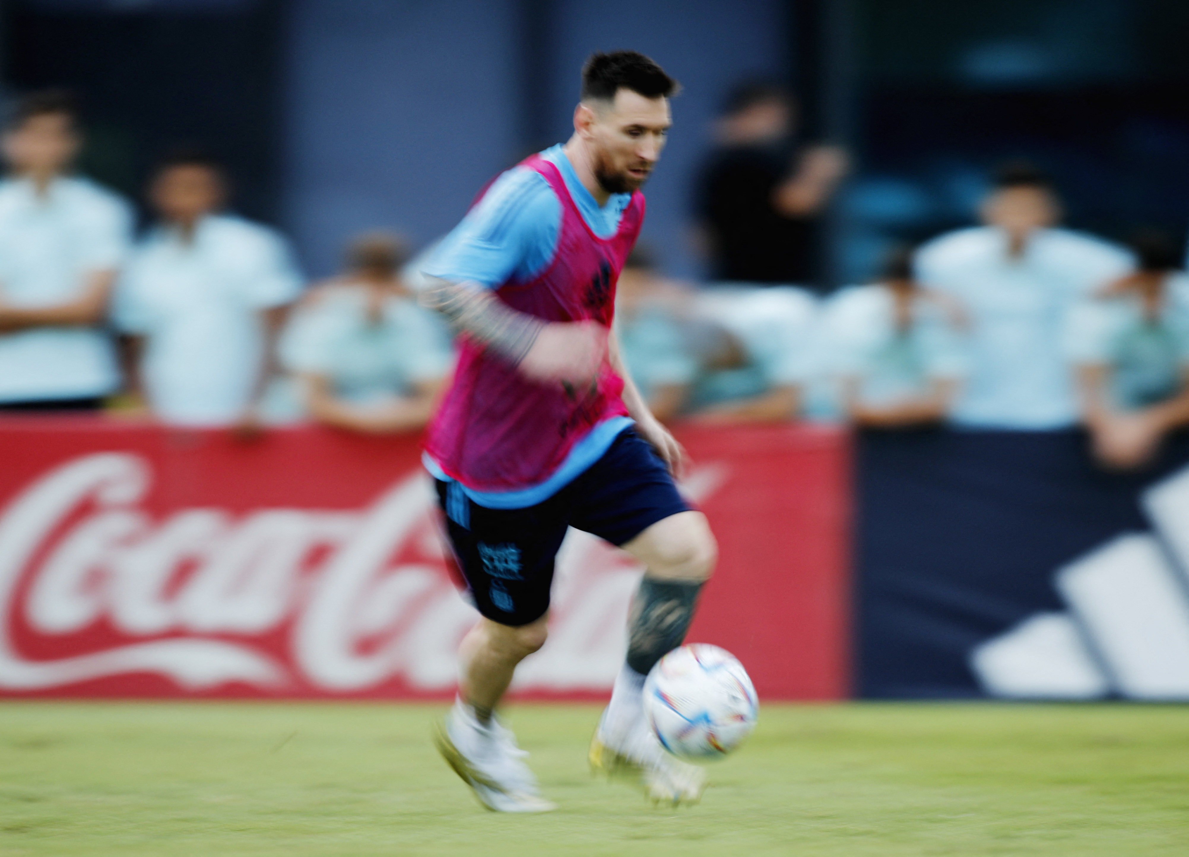 Messi, a toda velocidad en la práctica (REUTERS/Agustin Marcarian)