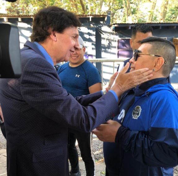 El último encuentro que tuvo con Diego Maradona antes de relatar un Gimnasia-Banfield en La Plata