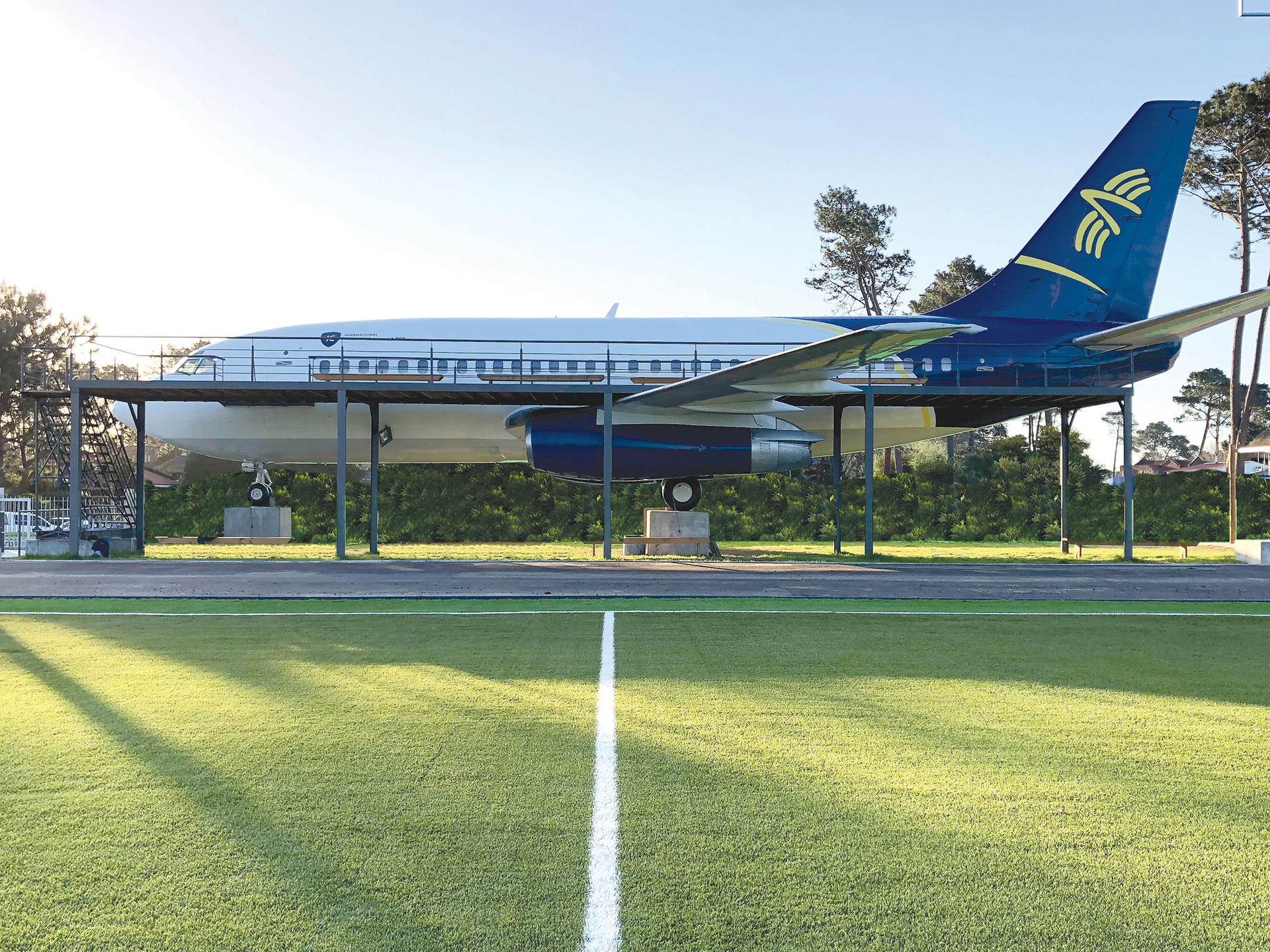 El avión que perteneció a Pluna y fue reacondicionado especialmente para su uso en la escuela 