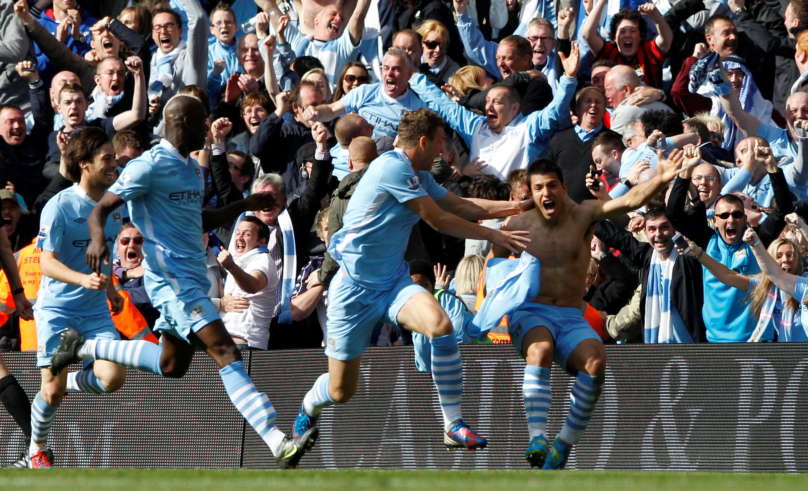 El festejo de Sergio en 2012 que le valió un título al Manchester City (Foto: Reuters)