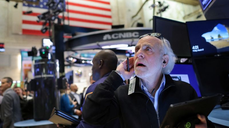 Wall Street registró el peor día en un mes: preocupación por los resultados empresariales y el futuro de la inflación