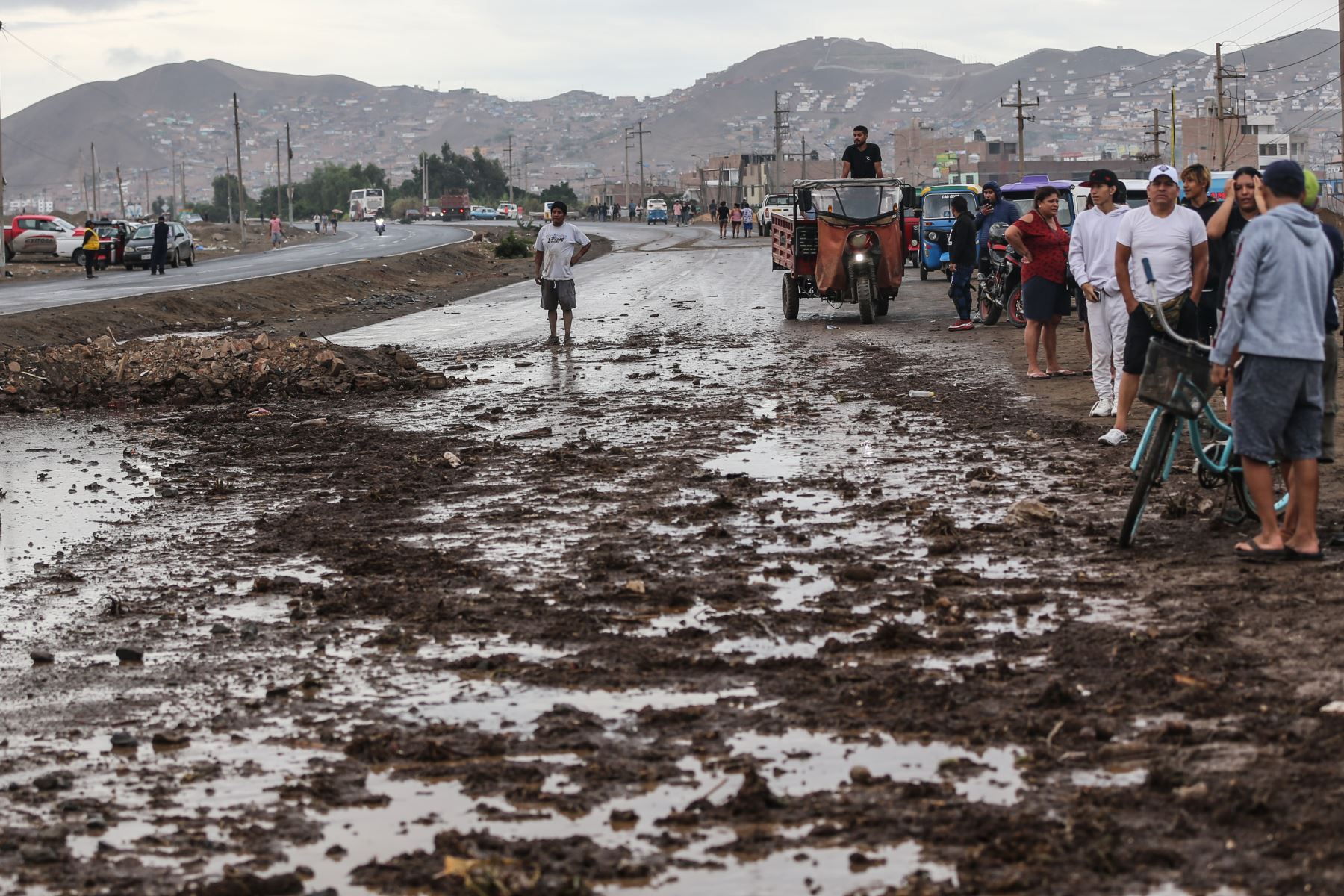 Así quedaron la mayoría de carreteras en Perú después del paso del ciclón Yaku. 