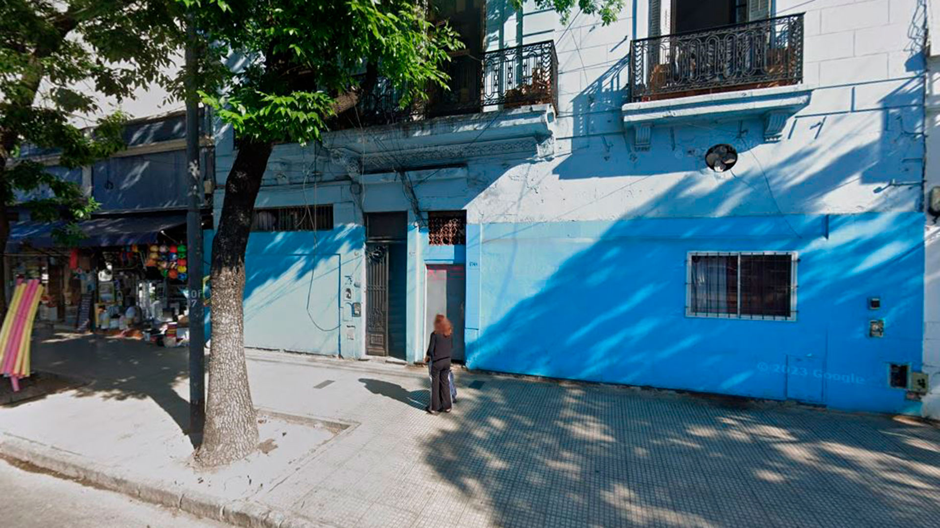 La fachada de la vivienda donde ocurrió el trágico derrumbe. (Street View)