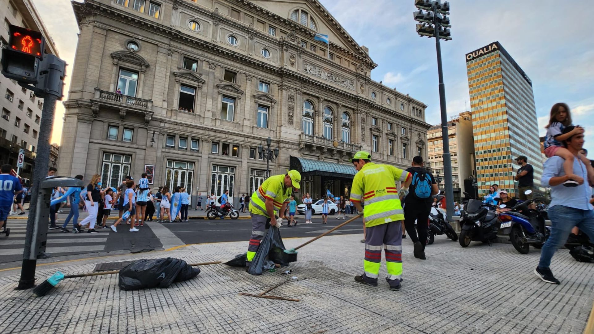 Festejos por el Mundial: cómo fueron los operativos para limpiar la Ciudad