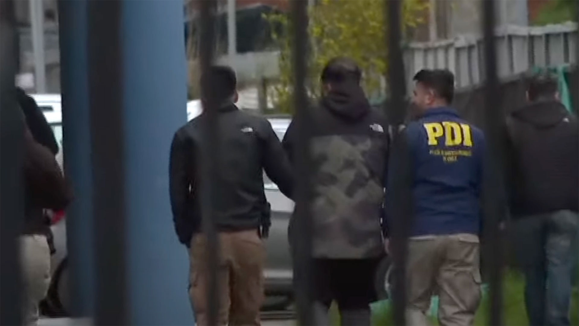 “Nunca es tarde para empezar a hacerse más fuerte”: la mujer de 81 años que batió el récord en una barra de dominadas