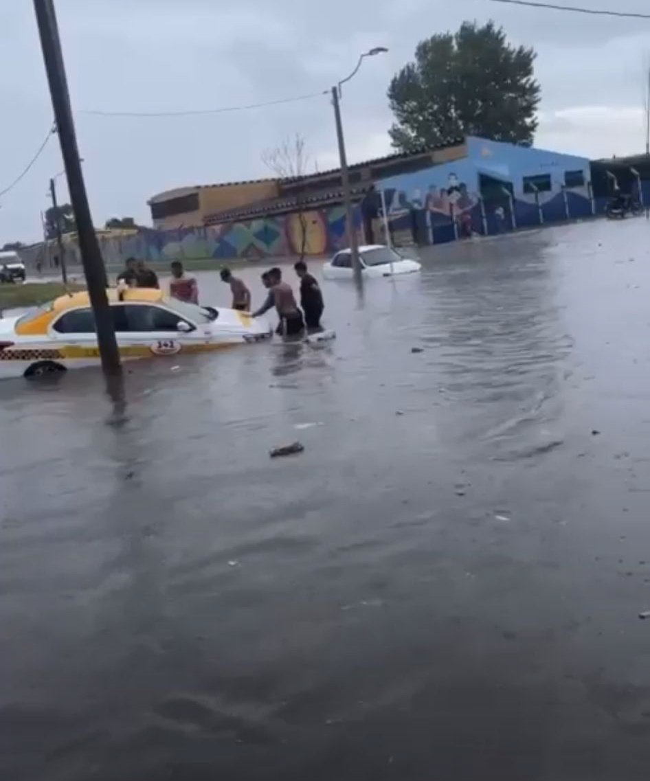 Organizaciones y vecinos reportaron el hecho tras las lluvias del jueves en la capital uruguaya. 
