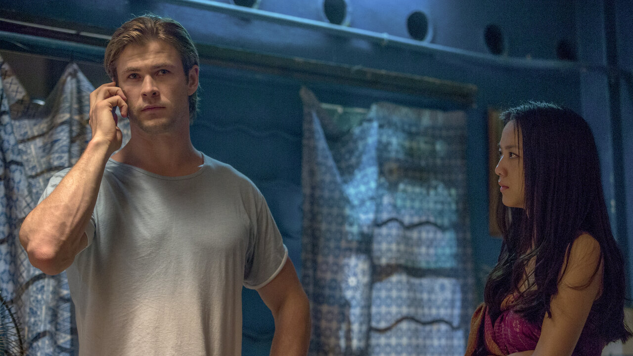 Hemsworth interpreta a Nicholas Hathaway "Hacker: Amenaza en la red".  (Netflix)