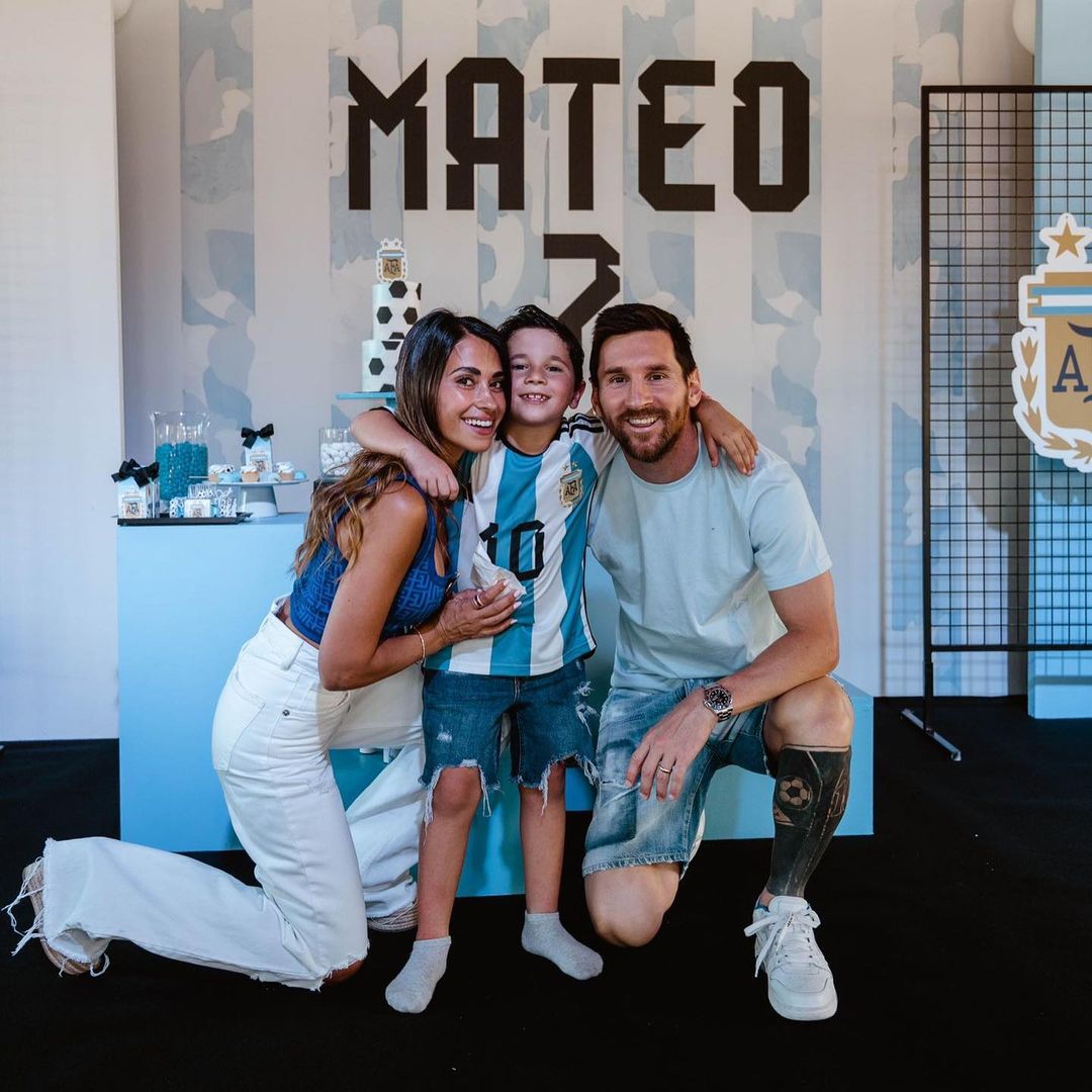 Antonella, Mateo And Lionel Messi Think In Light Blue And White (Instagram)