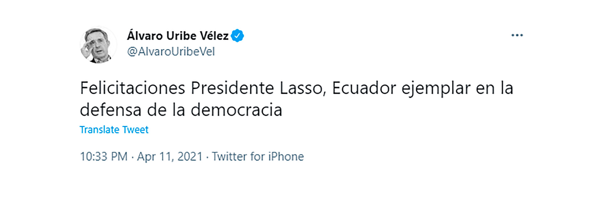 Alvaro Uribe, también saludó a Lasso