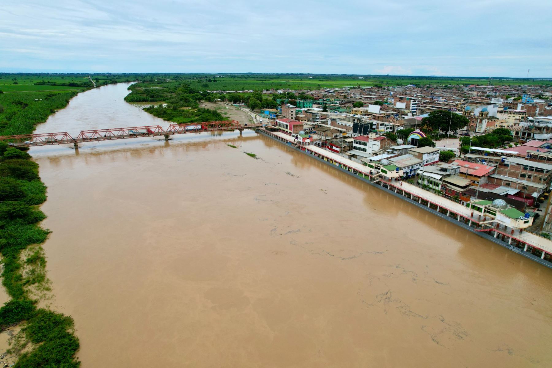 La Asociación de Desarrolladores Inmobiliarios del Perú advirtió que el 80% de las viviendas en el país son producto de la autoconstrucción, lo cual genera que muchas de ellas sean vulnerables ante las intensas lluvias producidas por el ciclón Yaku.