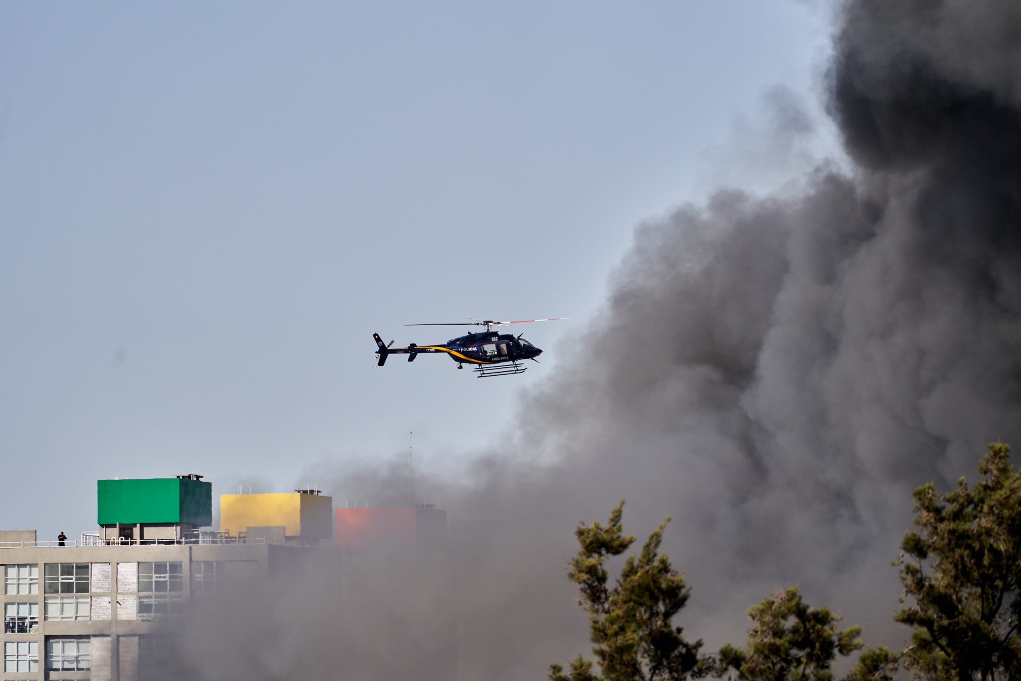 En marzo hubo un fuerte incendio en una zona industrial de Azcapotzalco (Twitter @JonnChino)