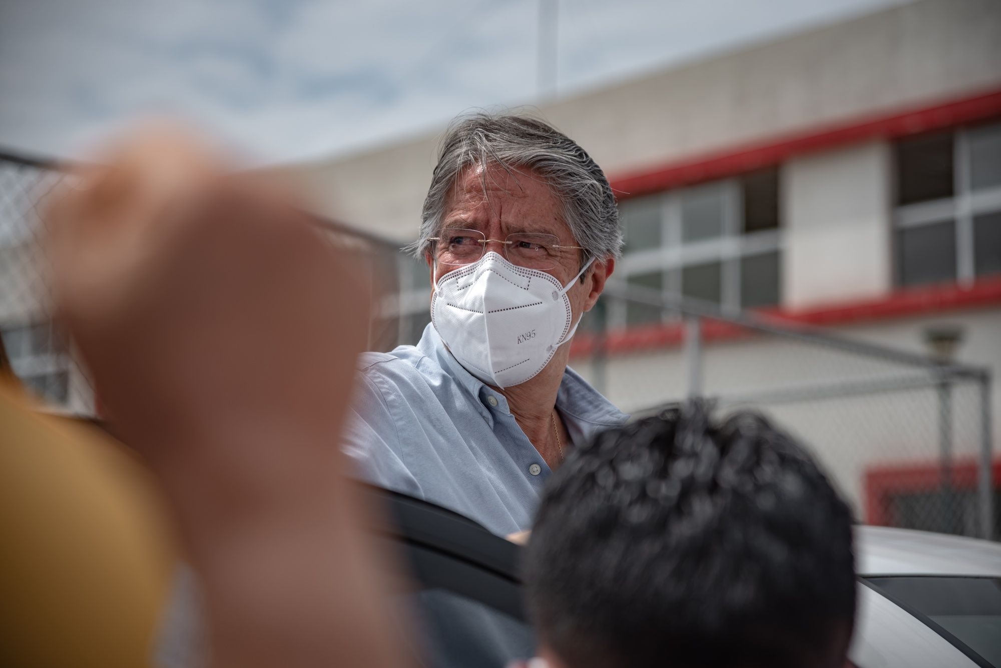 Guillermo Lasso asume hoy la Presidencia de Ecuador y tiene por delante el desafío de inmunizar a su población contra el COVID-19 (Bloomberg)