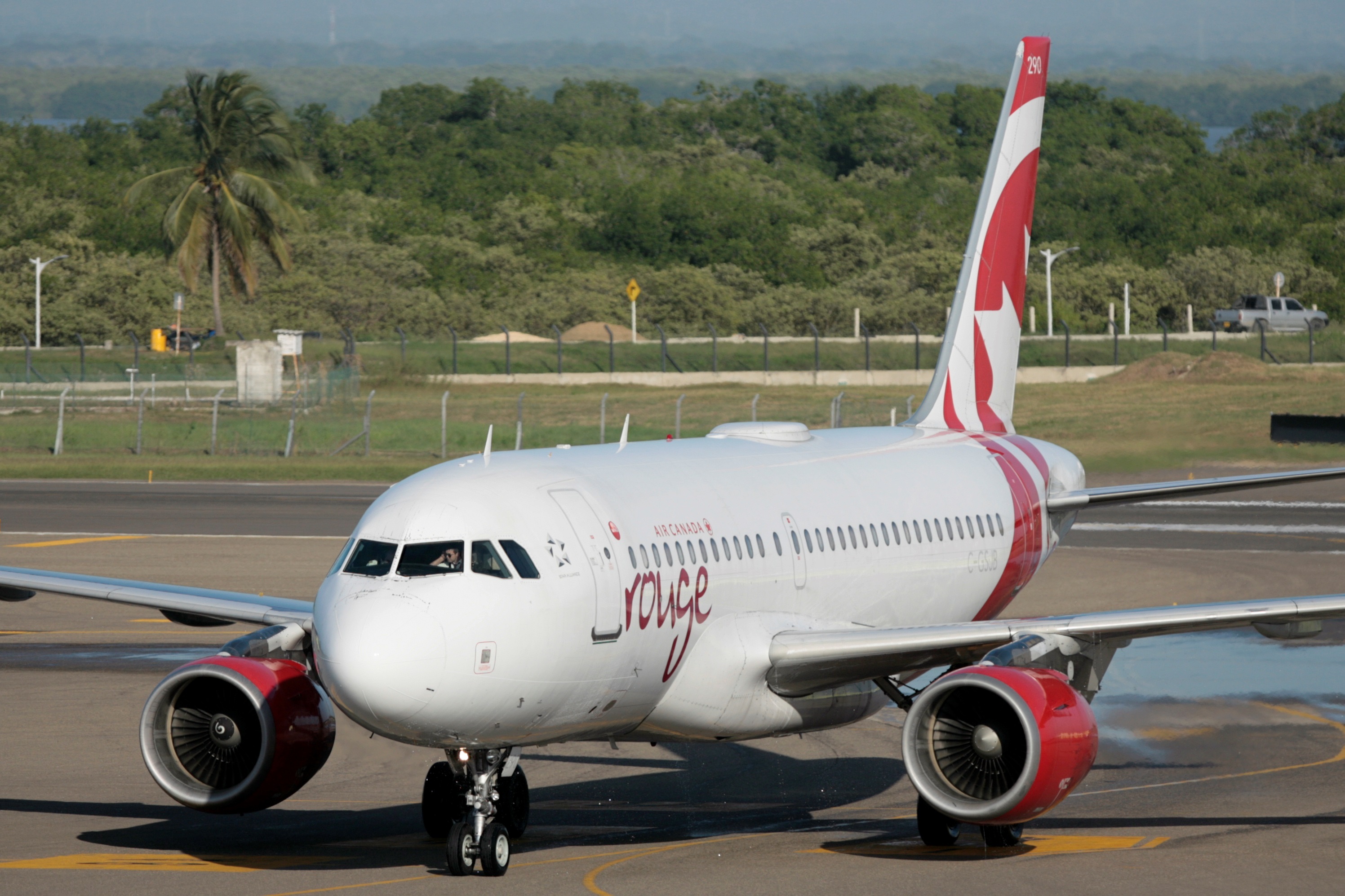 Las autoridades canadienses han conseguido que las compañías que vuelan al Caribe y México suspendan sus vuelos a la región desde este domingo hasta el 30 de abril (Foto: EFE / Ricardo Maldonado Rozo)