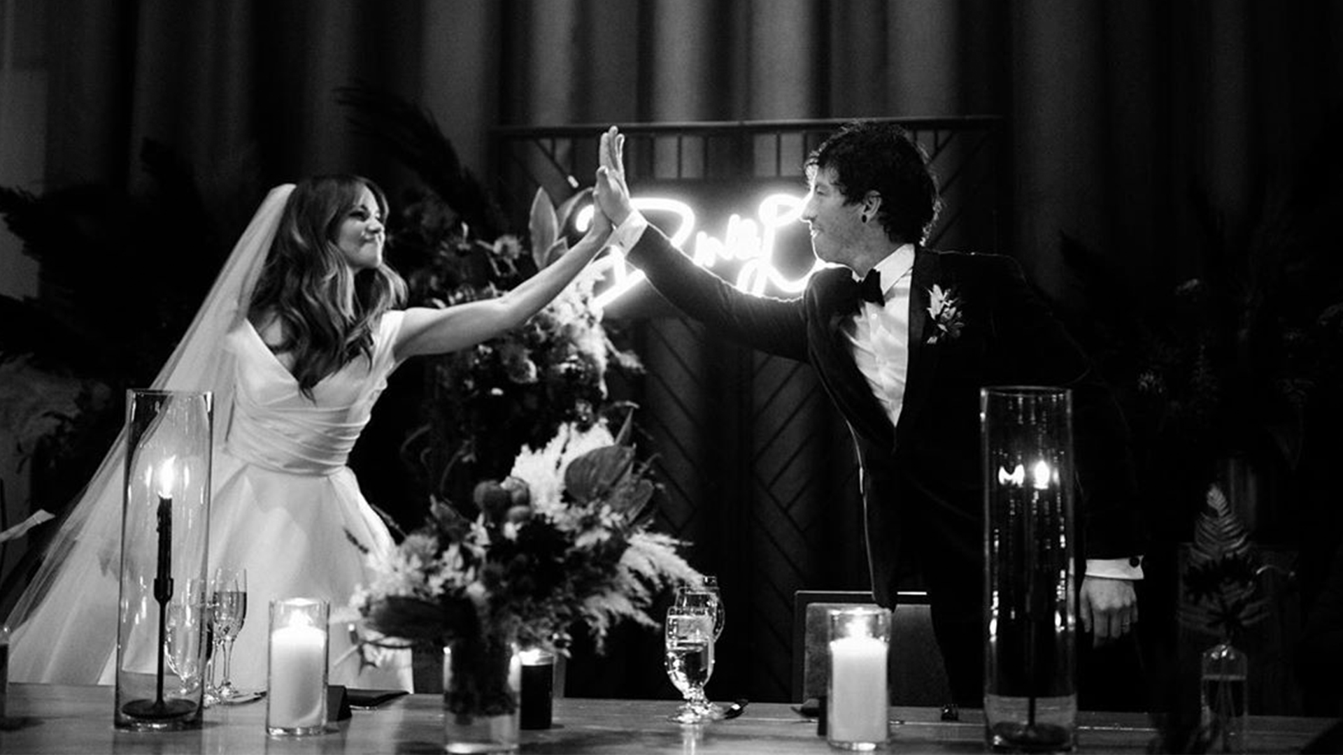 Debby Ryan y Josh Dun revelaron que se casaron en Año Nuevo - Infobae