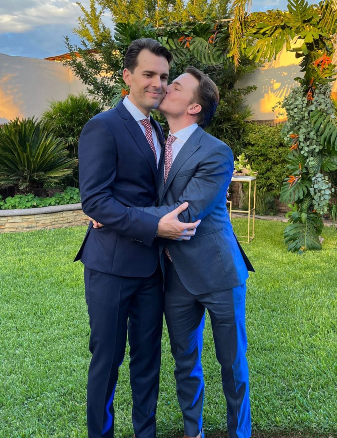 Yannick Strickler y  Manuel Alonso Cárdenas se casaron después de más de 4 años de relación 
(Foto: Instagram/@jesuspgc)