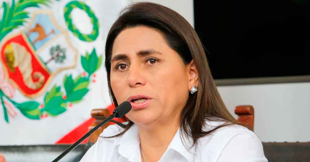 Edward Málaga pide la renuncia de ministra de Salud, Rosa Gutiérrez, por deficiente manejo del dengue
