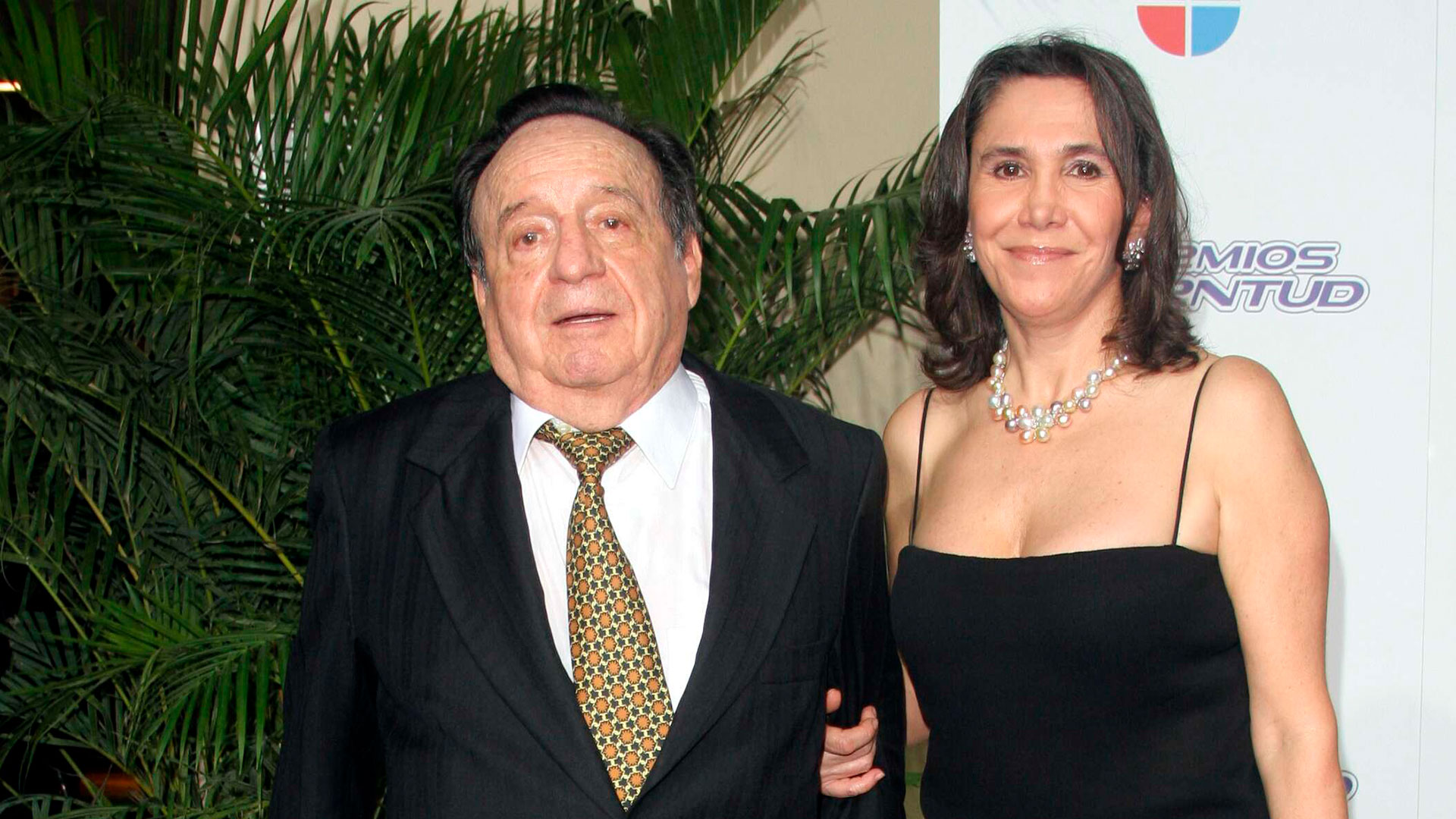 Roberto Gómez Bolaños y Florinda Meza (The Grosby Group)