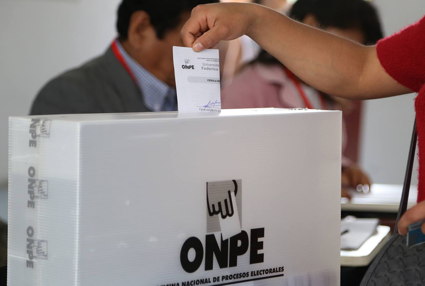 Onpe recomienda a la ciudadanía respetar el voto escalonado ante quinta ola de contagios.
