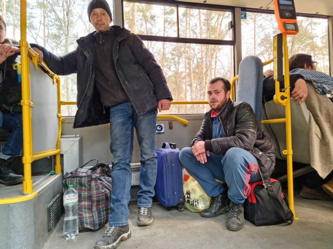 La evacuación es en buses porque ayer Rusia voló las ías del tren de la ciudad