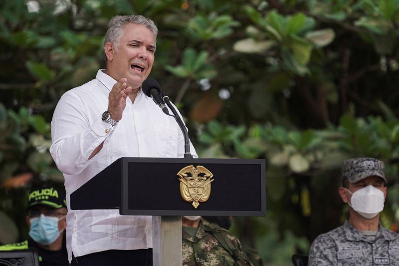 Foto de archivo. El presidente de Colombia, Iván Duque, habla en la ceremonia de activación del Comando Específico de Norte de Santander en Cúcuta, Colombia, 6 de octubre, 2021. REUTERS/Nathalia Angarita