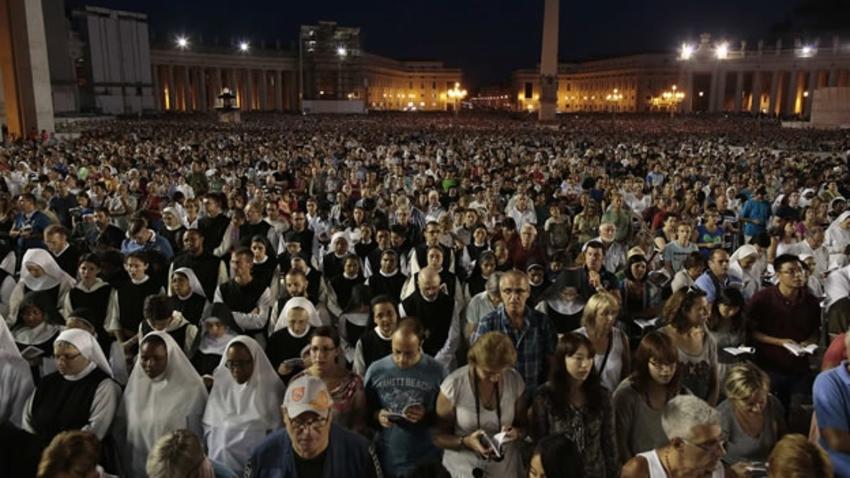 Vaticano, septiembre de 2013: cien mil fieles respondieron al llamado del Papa a una vigilia por la paz en Siria en la plaza de San Pedro