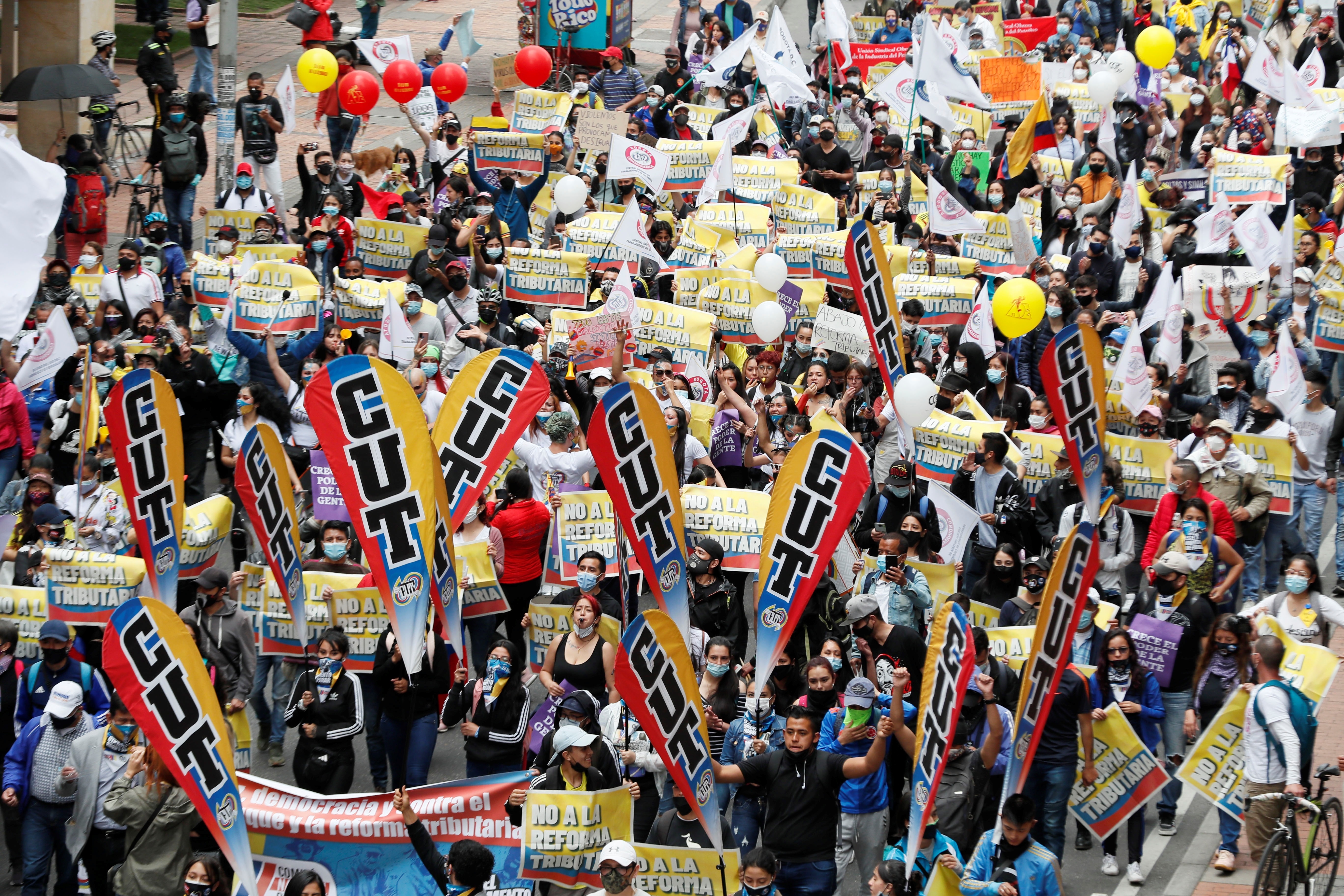 14 de febrero hay marchas para apoyar las reformas del gobierno de Gustavo Petro. EFE/ Carlos Ortega
