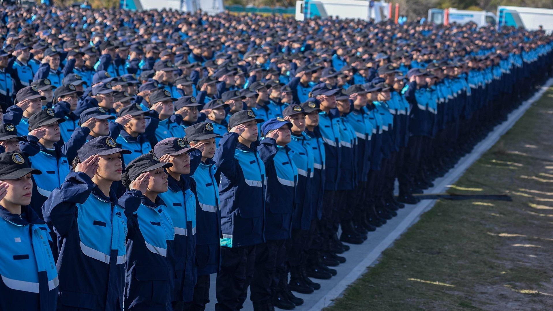 Sergio Berni encabezó la jura a la bandera de 4.200 cadetes de la Policía Bonaerense