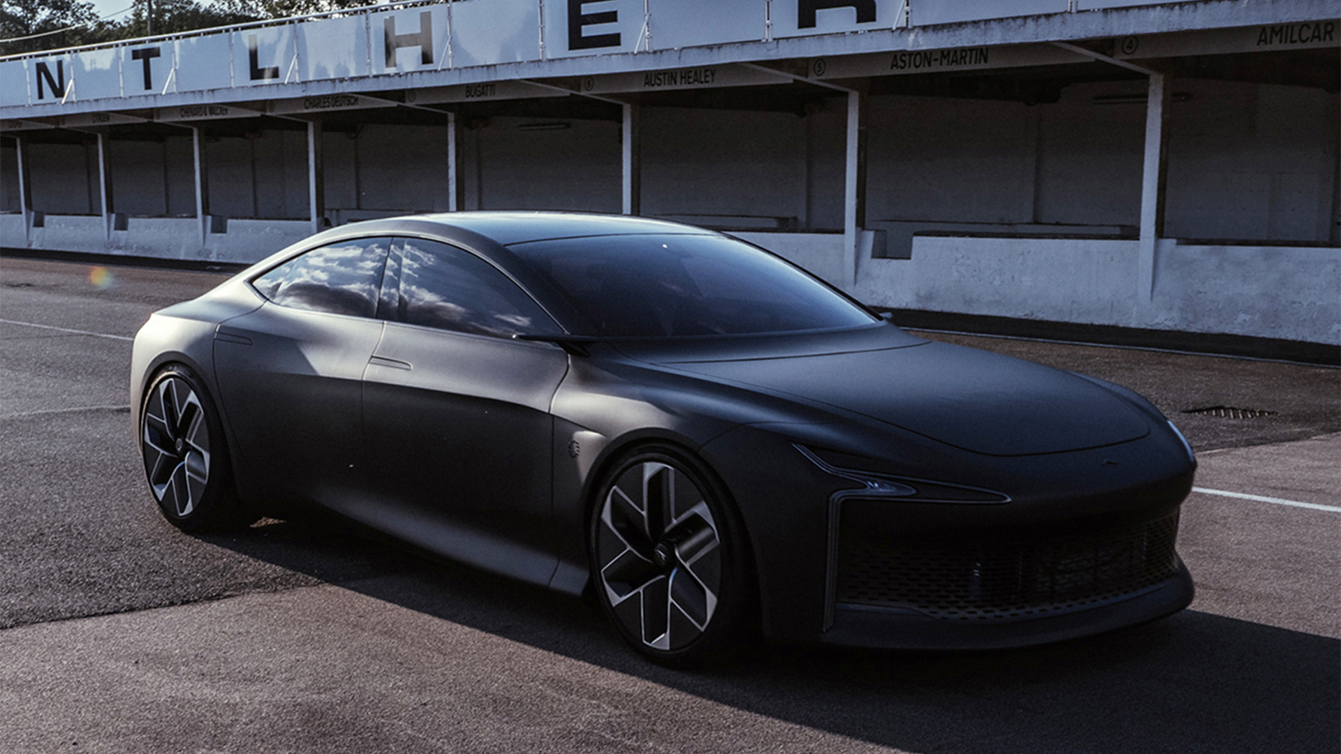 Una start up francesa presentará este modelo basado también en hidrógeno llamado Hopium Machina