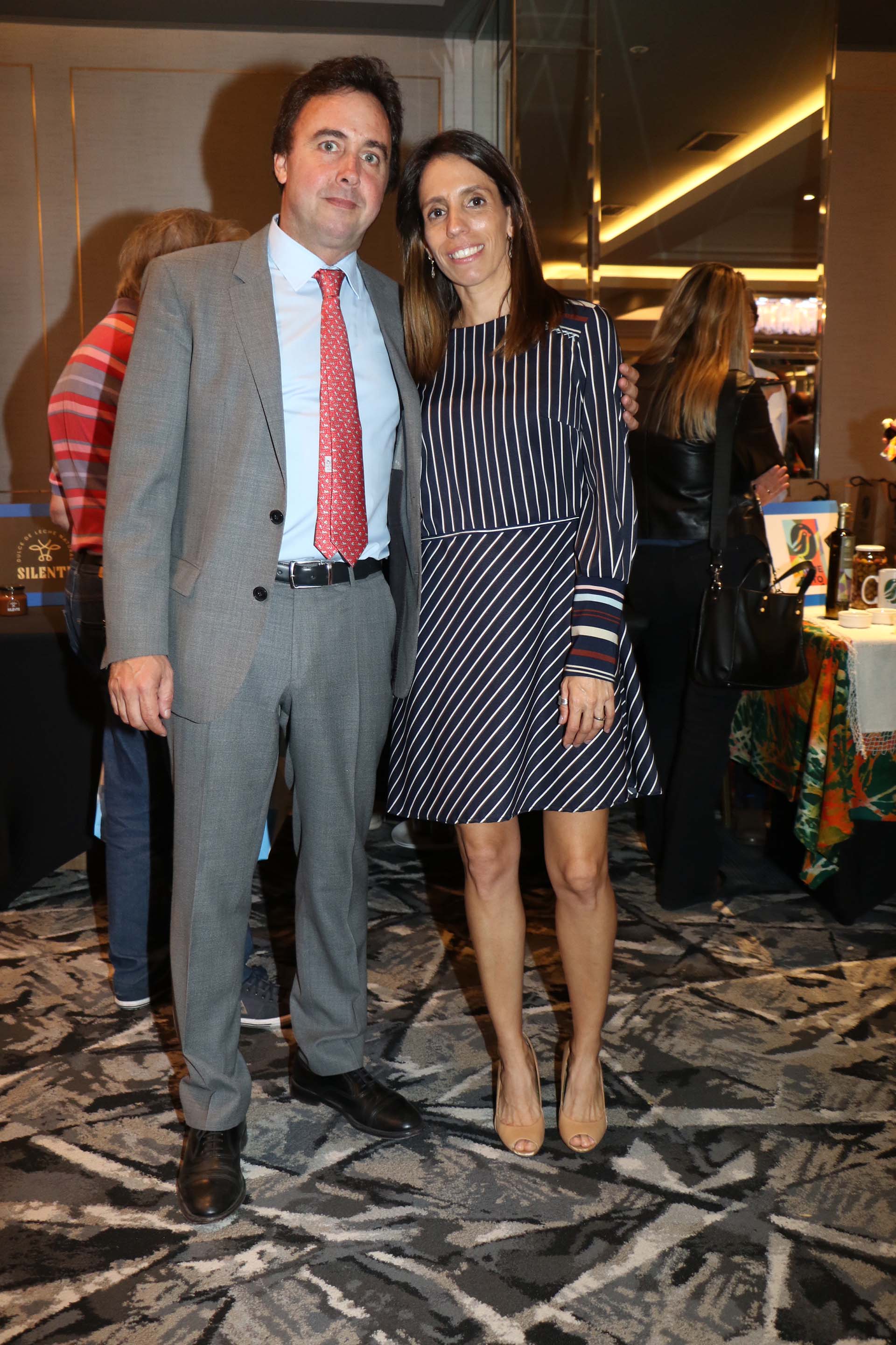 José Reyes, ministro de la embajada de Uruguay, y su esposa Georgina Reyes