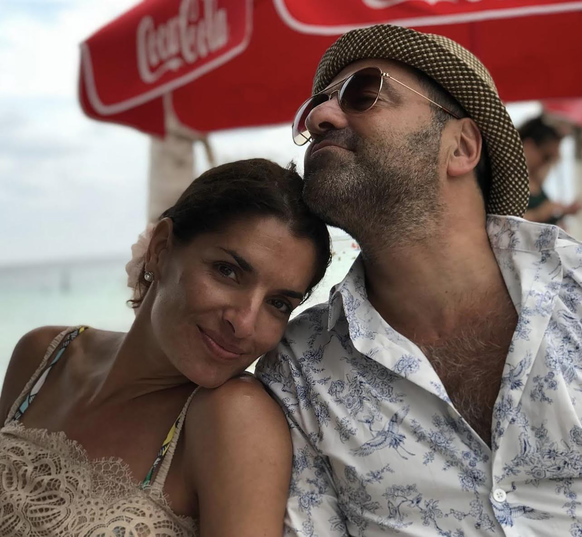 Mariano Iúdica y Romina Propato durante unas vacaciones