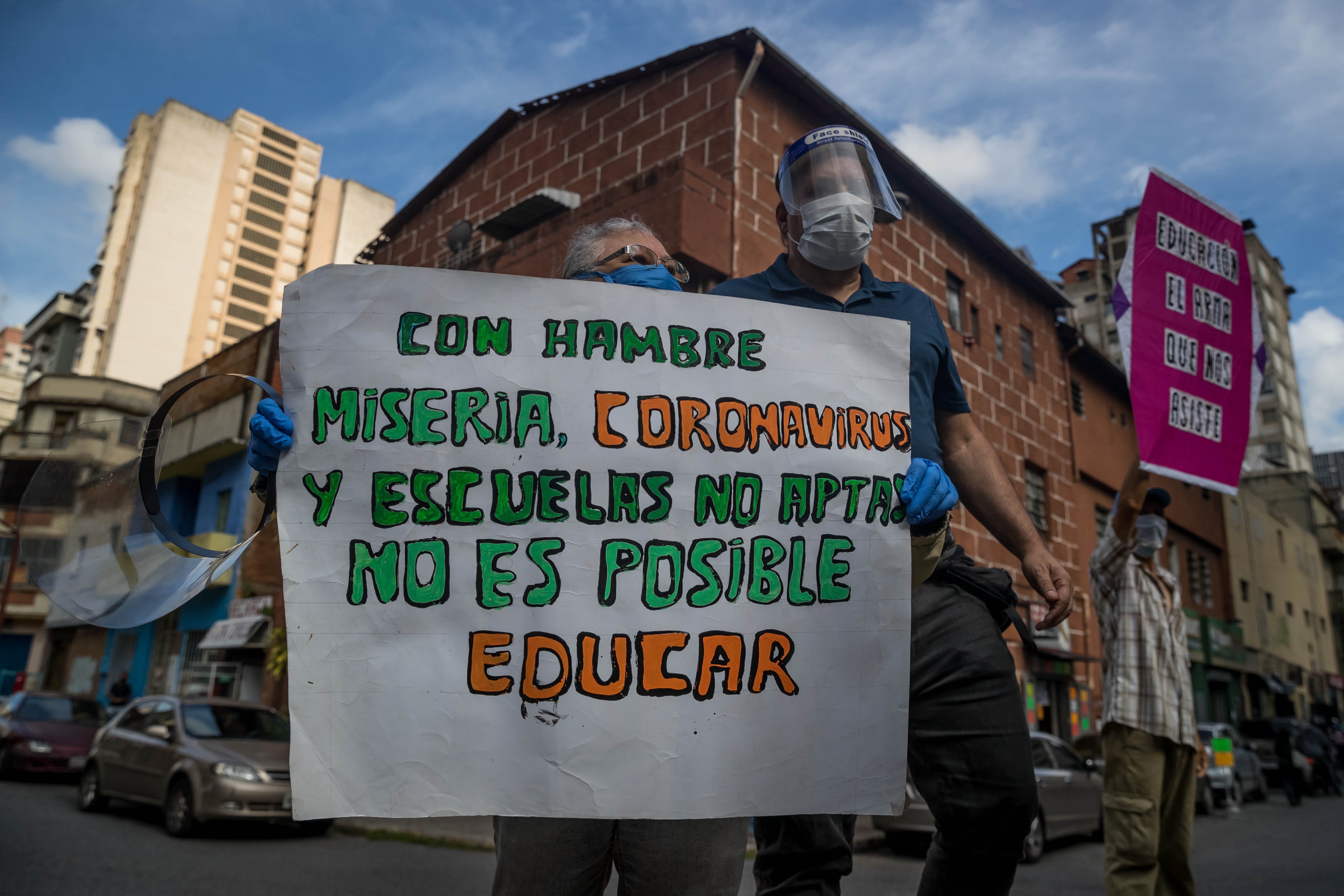 La oposición venezolana critica el plan de empezar clases presenciales sin  medidas - Infobae