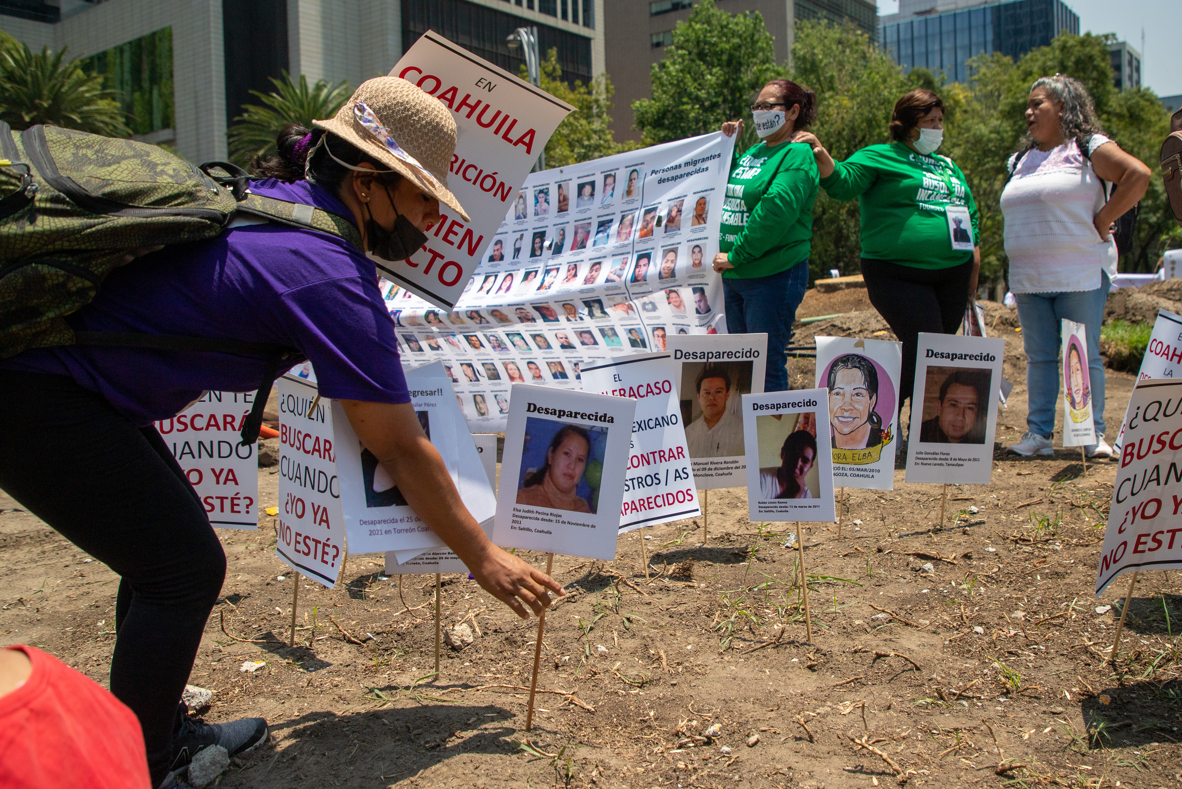 Los colectivos pidieron que el lugar estuviera dedicado a los desparecidos en México 
EFE/ Isaac Esquivel

