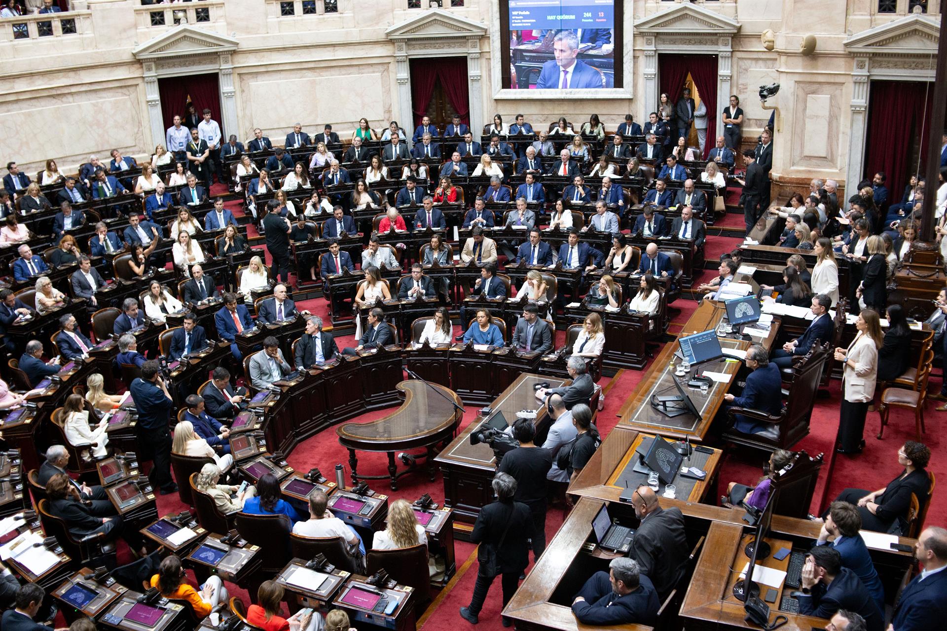 El oficialismo convocó a sesión mañana en Diputados por la reforma laboral: eliminará el artículo de las licencias 