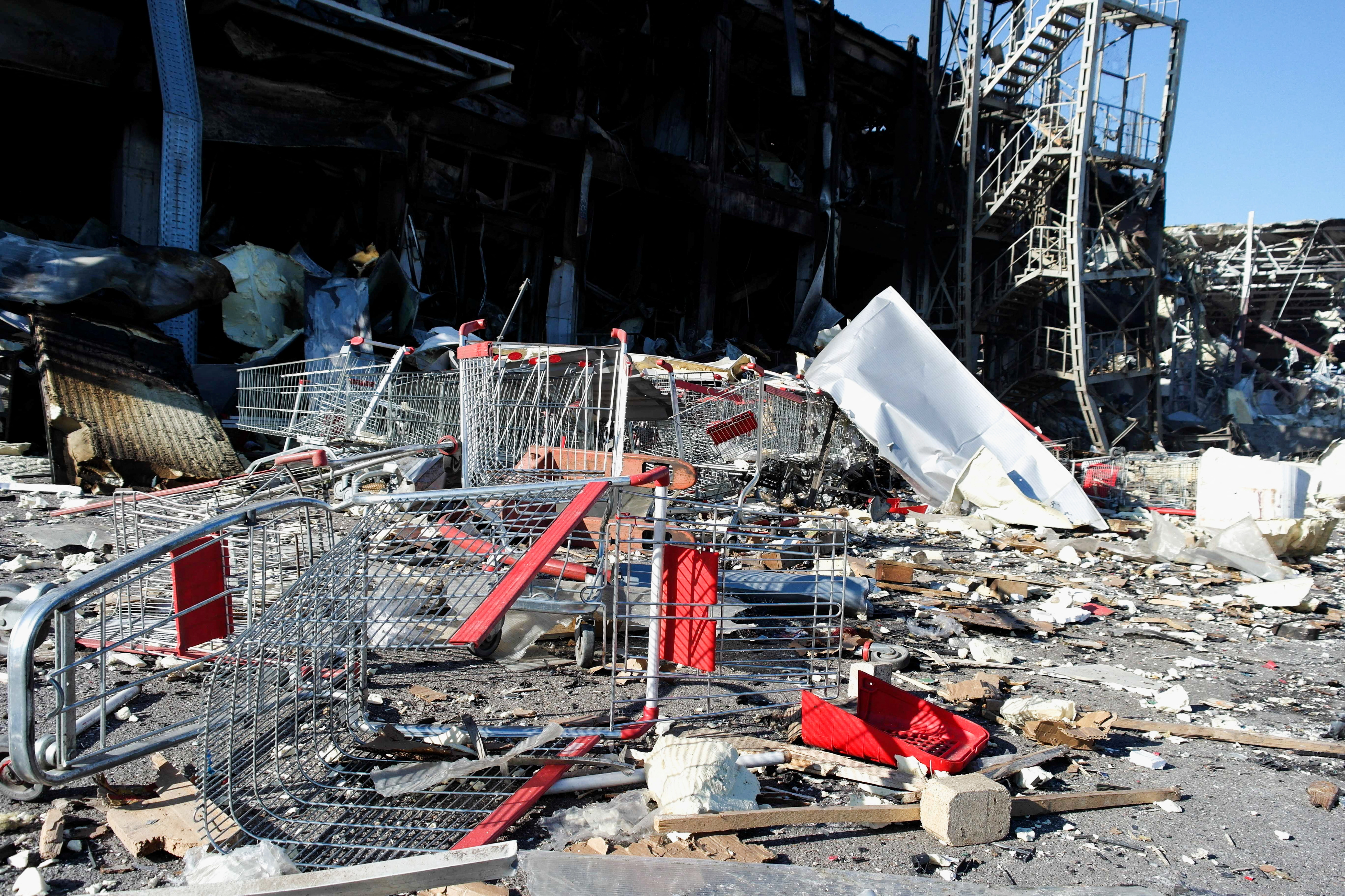 El centro comercial destruido en Odesa (REUTERS/Igor Tkachenko)