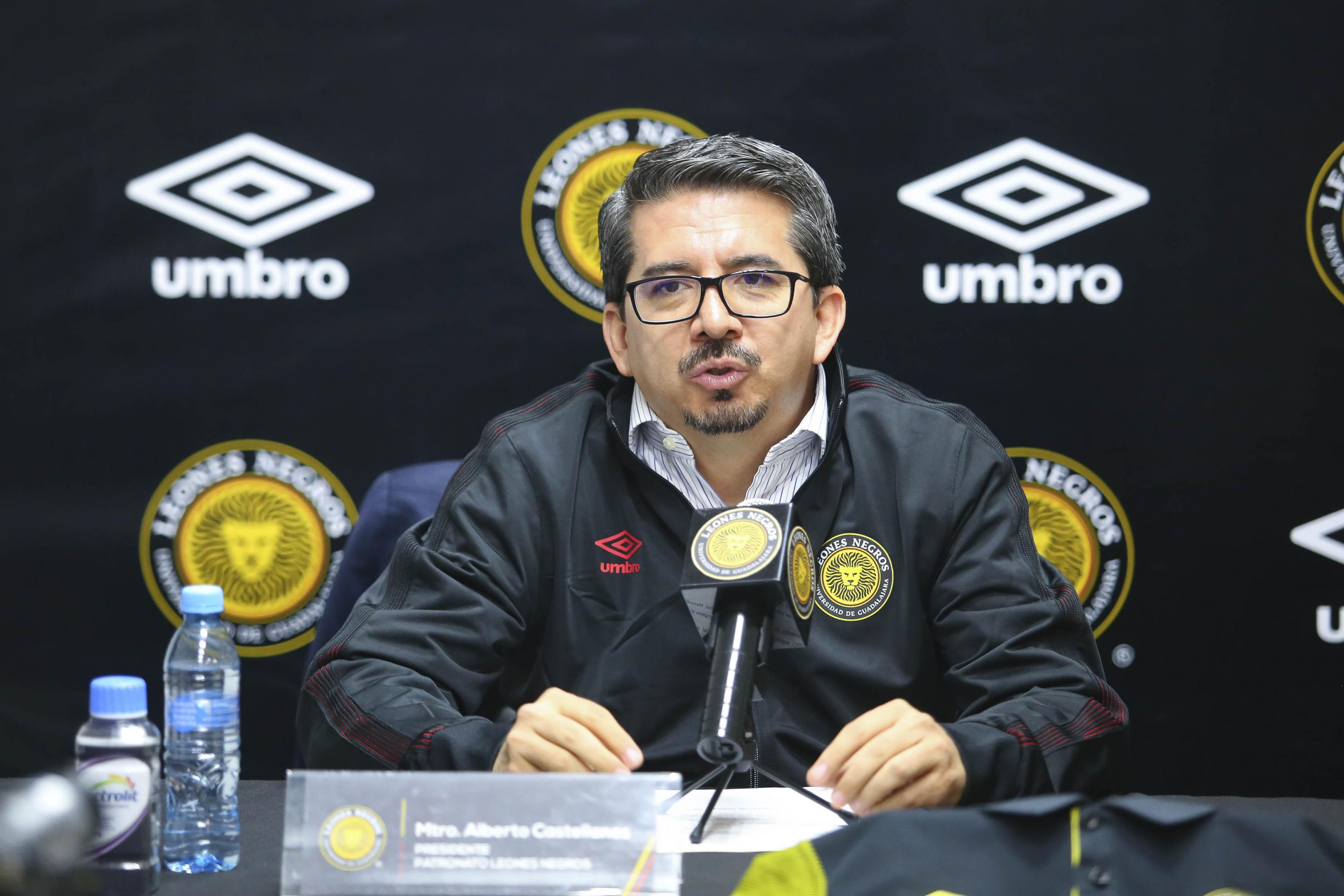 Castellanos llamó a la FMF y a los demás clubes del balompié azteca a trabajar en pro del deporte más popular del país (Foto: Universidad de Guadalajara)