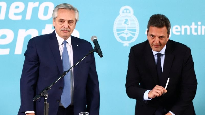 Alberto Fernández y Sergio Massa durante un acto oficial en la Casa Rosada 