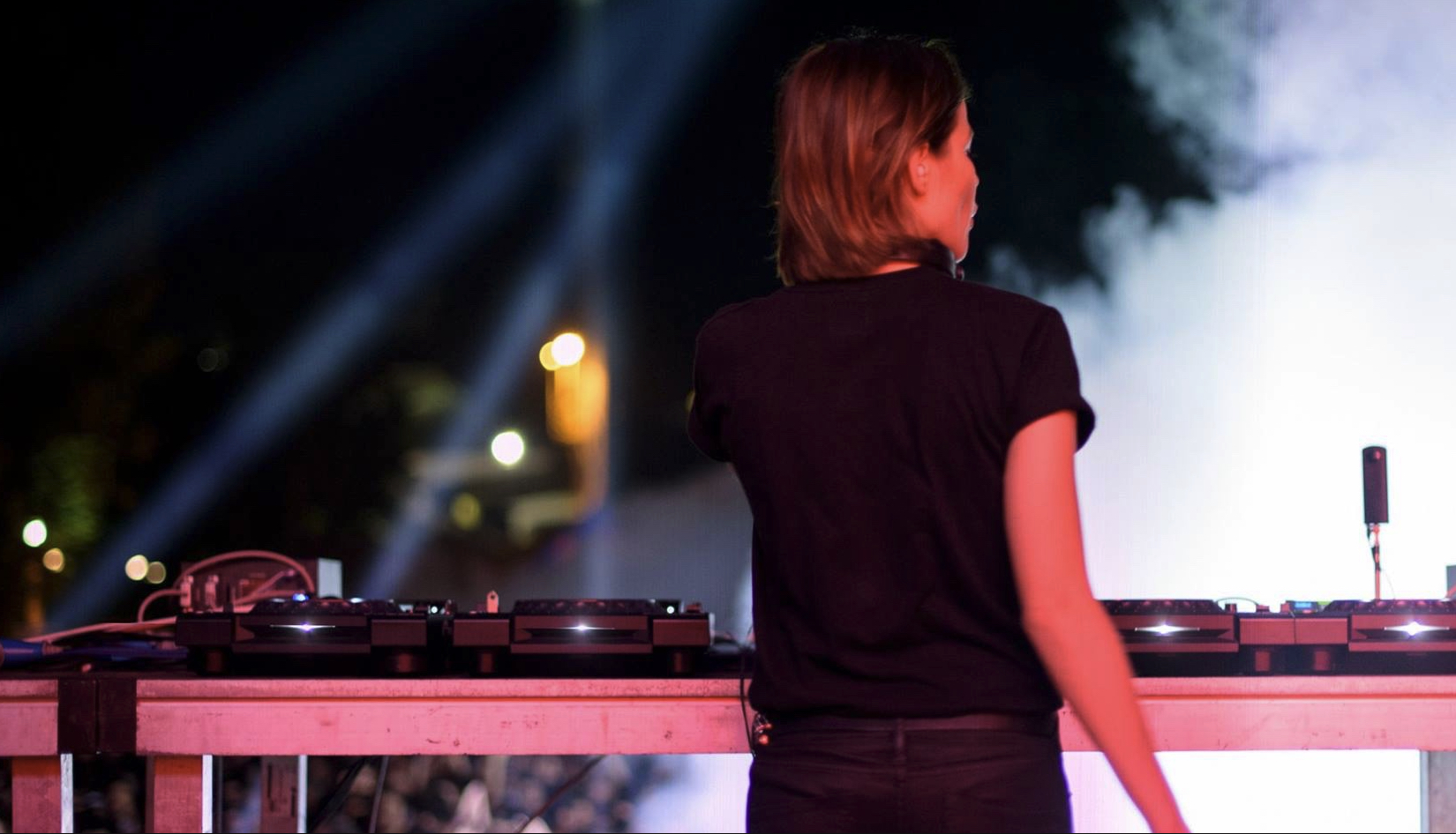 La DJ italiana Anfisa Letyago estará actuando el sábado en la Megaestructura de RESISTANCE. (Anfisa Letyago)