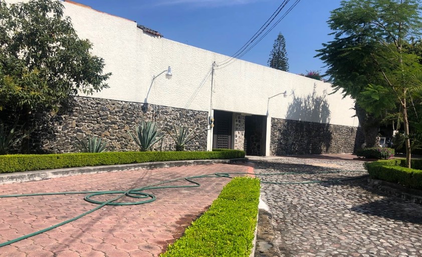 La casa se encuentra en la privada Amate del fraccionamiento Pedregal de las Fuentes, en Jiutepec, Morelos (Especial)
