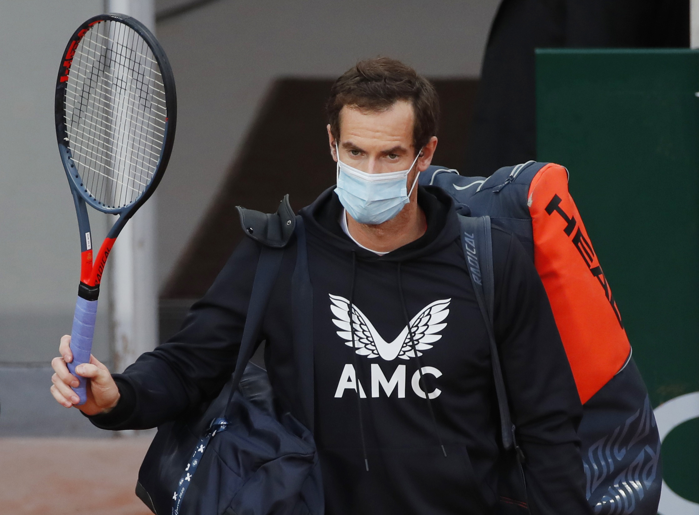 Andy Murray cayó en la primera ronda de Ronald Garros ante Stan Wawrinka (REUTERS)