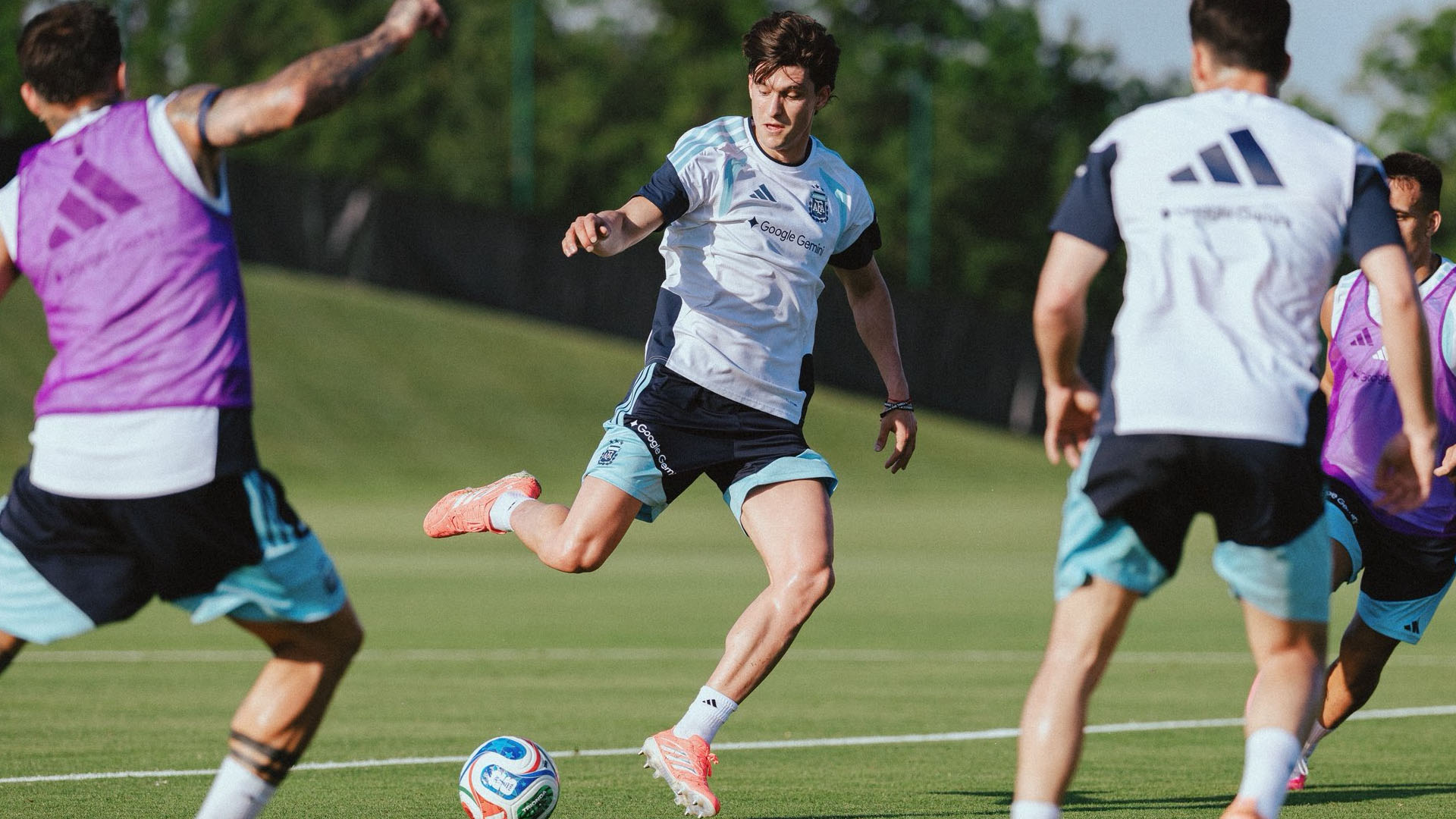 La selecci&oacute;n argentina confirm&oacute; que Leonardo Balerdi no jugar&aacute; el Mundial por lesi&oacute;n