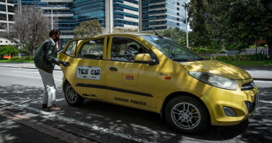 Taxista en Bogotá cobró más de 900 mil a turistas mexicanos por llevarlos del aeropuerto al hotel