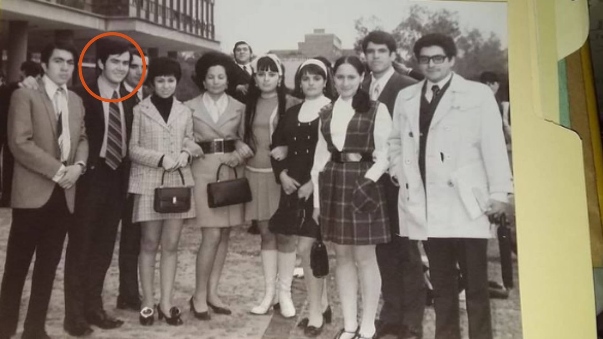 La inédita foto de Pedro Sola cuando estaba joven y estudiaba economía en  Ciudad Universitaria de la UNAM - Infobae