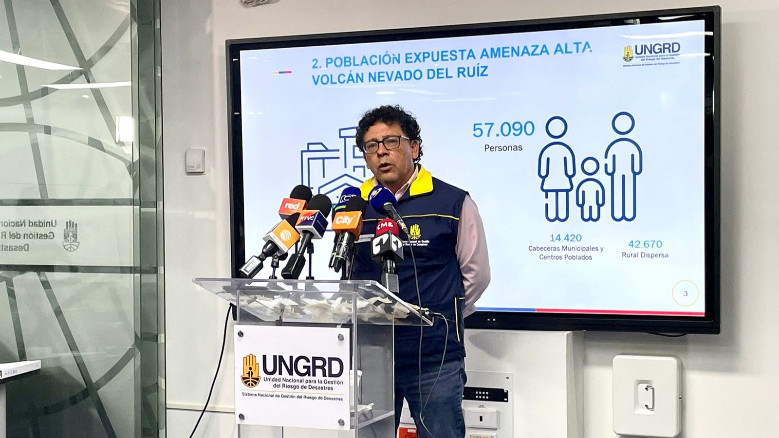 Ungrd anunció medidas frente a actividad del Nevado del Ruiz: se estudia evacuación de 57.000 personas de poblaciones cercanas